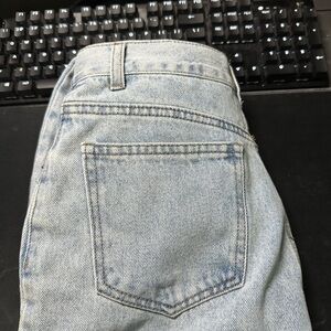 Forever21's Light Wash Denim Jeans